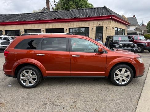 Used 2014 Dodge Journey Limited w/ Flexible Seating Group FWD image 4