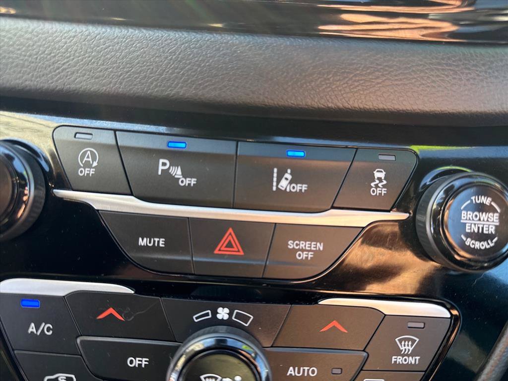Used 2026 Chrysler Pacifica Select FWD image 13