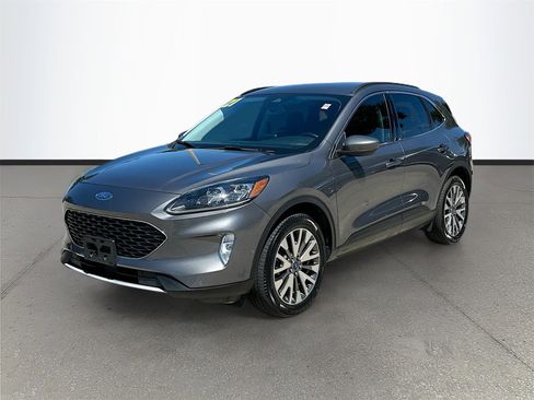 Used 2021 Ford Escape Titanium image 3