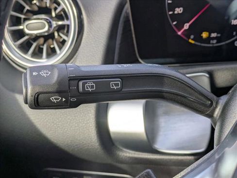 New 2026 Mercedes-Benz GLB 250 4MATIC image 13