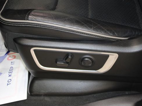 Used 2024 RAM 1500 Laramie image 17