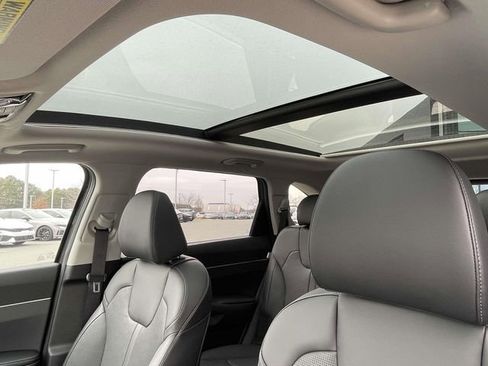 New 2026 Kia Sorento S FWD image 2