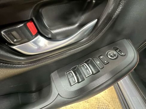 Used 2025 Honda HR-V Sport image 16