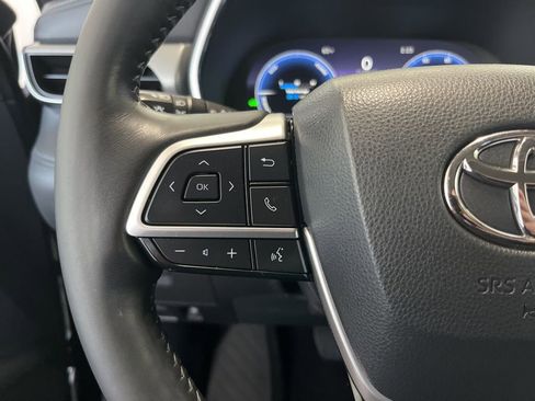 Used 2023 Toyota Highlander Platinum image 7