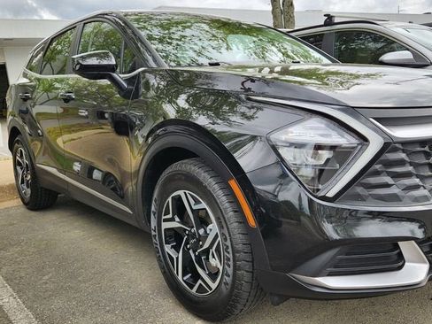 Used 2023 Kia Sportage LX image 35