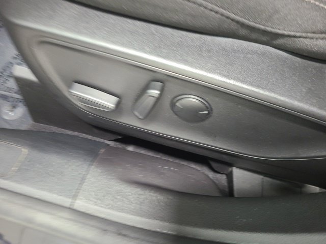 Used 2023 Ford Escape Active AWD/4WD image 18