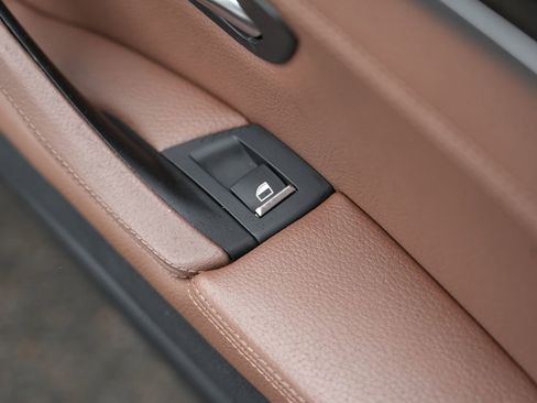 Used 2015 BMW 535i xDrive Sedan image 32