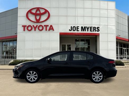 Certified 2026 Toyota Corolla LE image 6