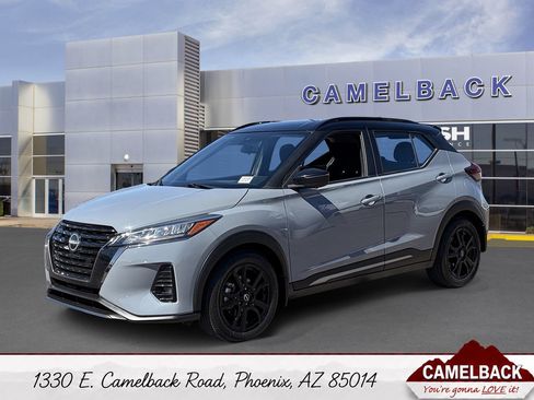 Used 2022 Nissan Kicks SR FWD image 1