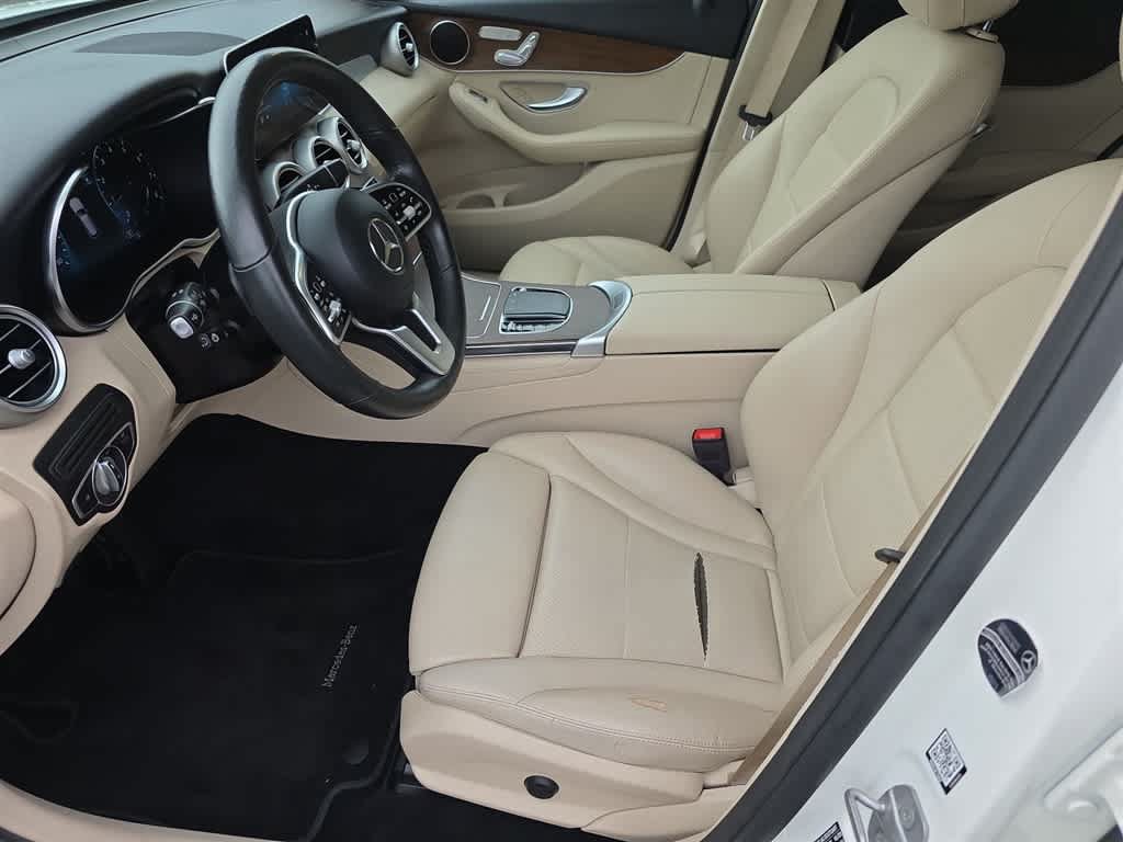 Used 2021 Mercedes-Benz GLC 300 4MATIC image 15