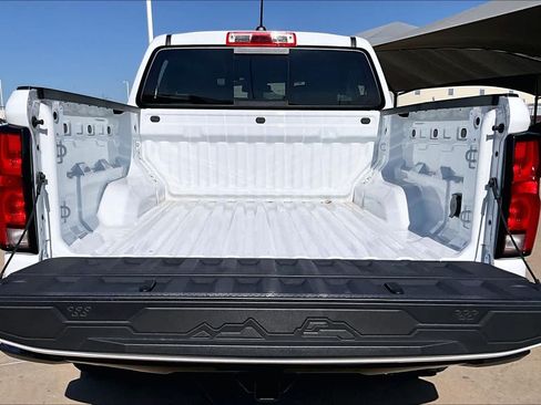 Used 2024 Chevrolet Colorado Z71 w/ Z71 Convenience Package 2 AWD/4WD image 30