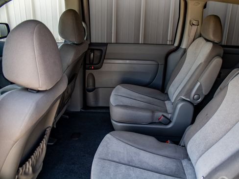 Used 2012 Kia Sedona LX FWD image 24