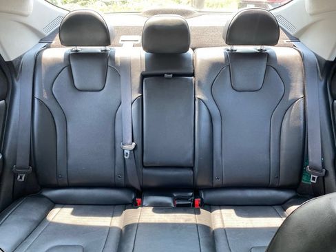 Certified 2023 Hyundai Elantra Limited w/ Winter Weather Package FWD image 15