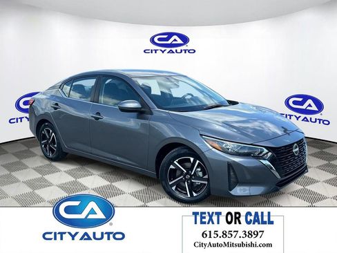 Used 2025 Nissan Sentra SV image 1
