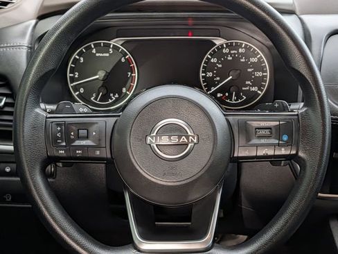 Used 2023 Nissan Rogue SV image 13