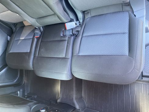 Used 2022 Ford Explorer XLT image 10