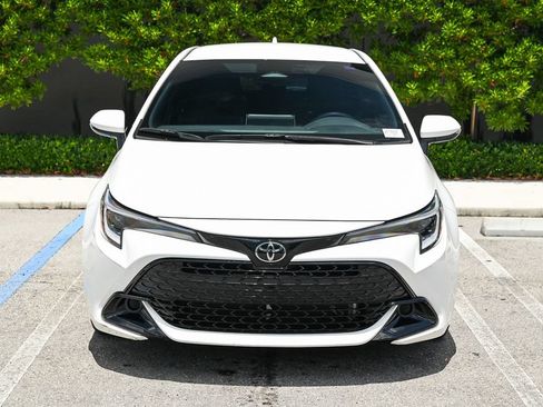Used 2023 Toyota Corolla SE FWD image 2