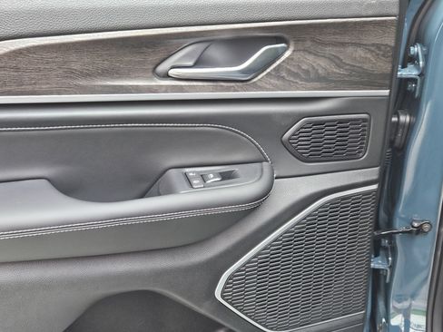New 2026 Jeep Grand Cherokee Limited AWD/4WD image 22
