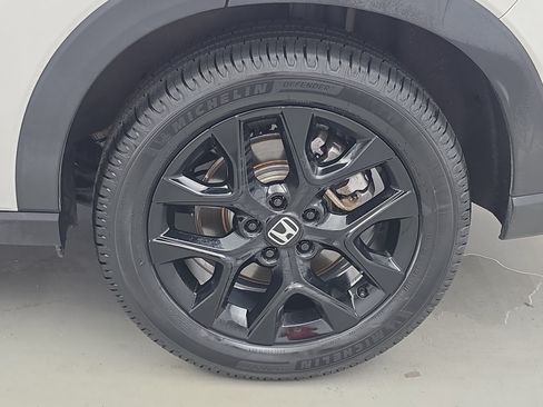 Used 2025 Honda HR-V Sport image 32