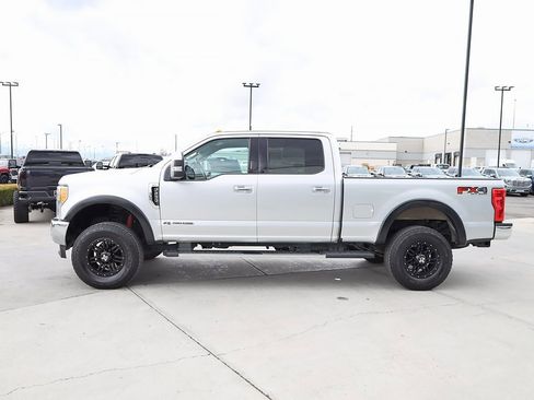 Used 2017 Ford F250 XLT w/ XLT Premium Package image 3
