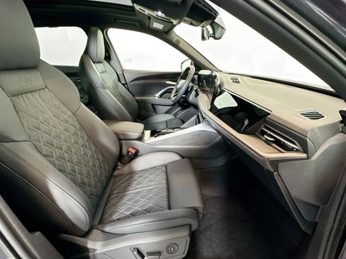 New 2025 Audi SQ5 Premium Plus image 25