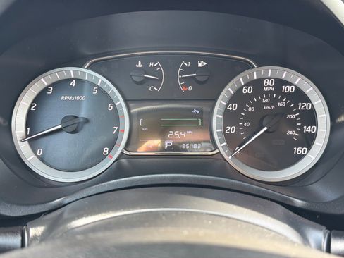 Used 2013 Nissan Sentra SR FWD image 16