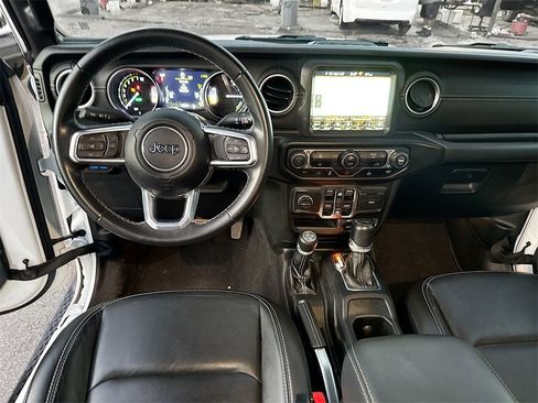 Used 2021 Jeep Wrangler Unlimited Sahara image 25
