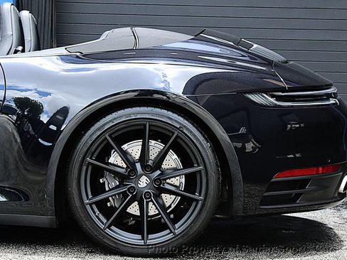 Used 2021 Porsche 911 Carrera image 19