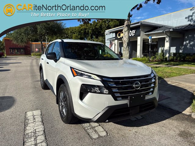 Used 2024 Nissan Rogue S AWD/4WD image 1