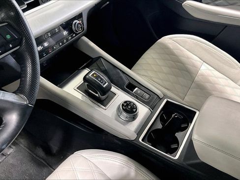 Used 2022 Mitsubishi Outlander SEL image 16