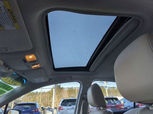 Used 2017 Subaru Legacy 2.5i Limited image 29