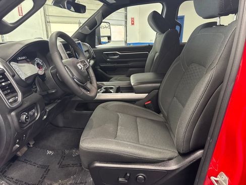 Used 2025 RAM 1500 Big Horn AWD/4WD image 13
