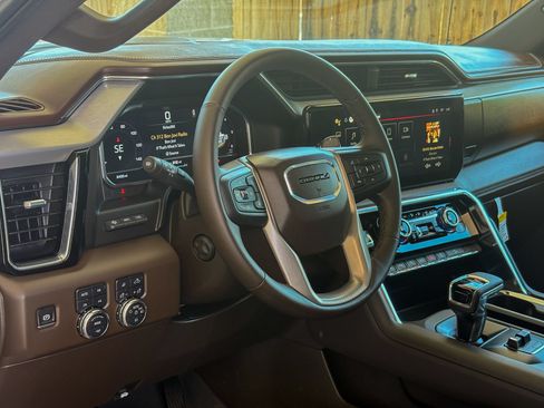 Used 2025 GMC Sierra 1500 Denali w/ Denali Reserve Package AWD/4WD image 22