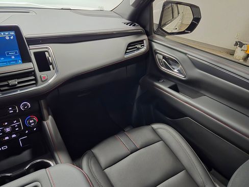 Used 2023 Chevrolet Tahoe RST image 13