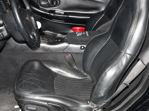 Used 2001 Chevrolet Corvette Z06 RWD image 37