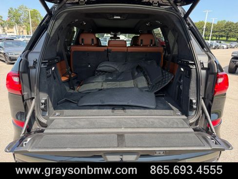 Used 2022 BMW X7 M50i AWD/4WD image 17