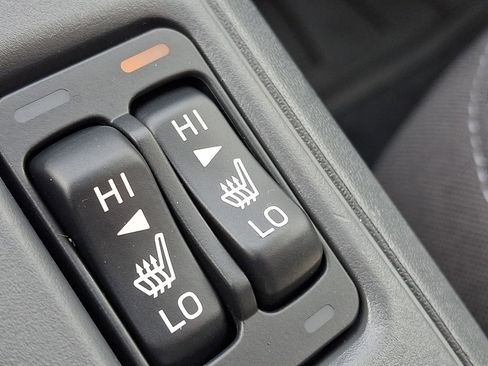 Used 2024 Subaru Crosstrek 2.0i Premium image 25