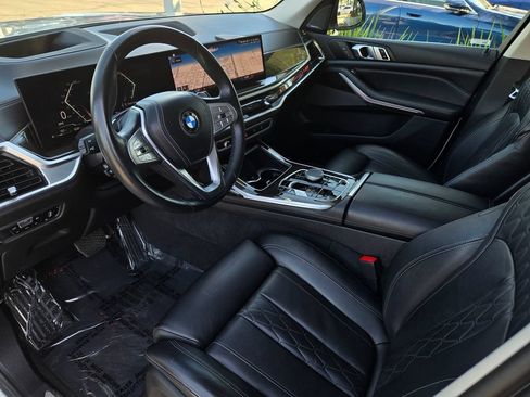 Used 2023 BMW X7 xDrive40i AWD/4WD image 9