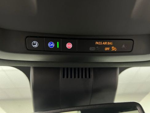 Used 2025 GMC Yukon Denali image 64