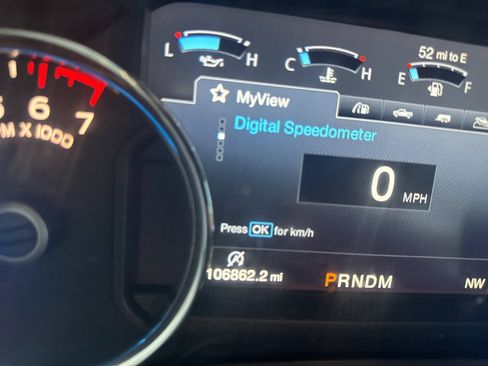 Used 2017 Ford F150 Lariat w/ Equipment Group 501A Mid AWD/4WD image 31