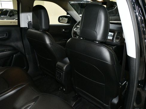 Used 2019 Jeep Compass Latitude w/ Popular Equipment Group image 16