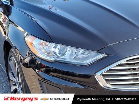Used 2020 Ford Fusion SE AWD/4WD image 11