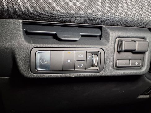 Used 2026 GMC Sierra EV Elevation image 15