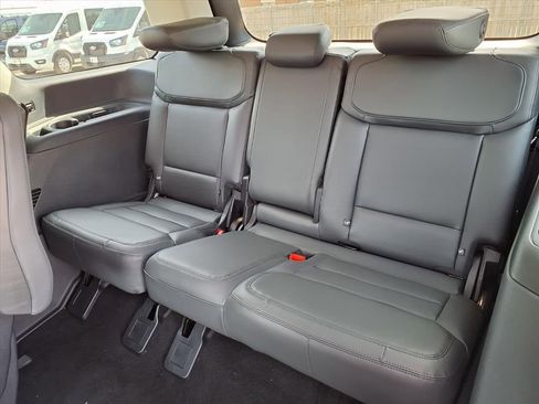 New 2026 Ford Expedition Active image 19