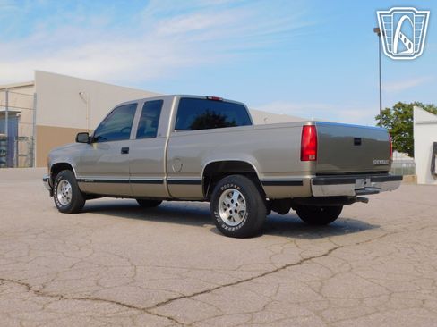 Used 1998 Chevrolet Silverado 1500 w/ Preferred Equipment Group 2 image 14