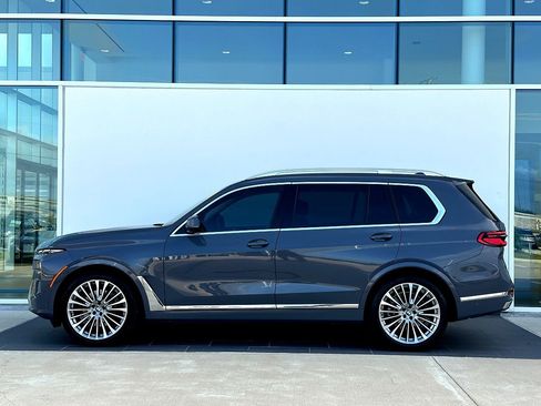 Certified 2024 BMW X7 xDrive40i w/ Climate Comfort Package AWD/4WD image 8