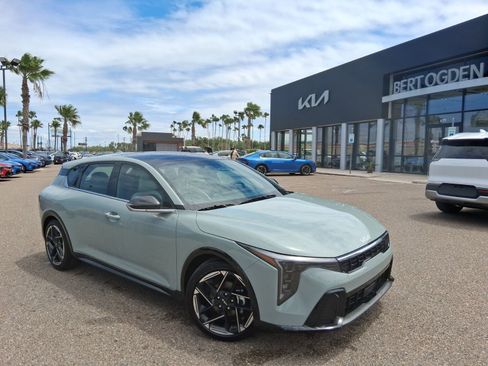 New 2026 Kia K4 GT-Line Turbo FWD image 1