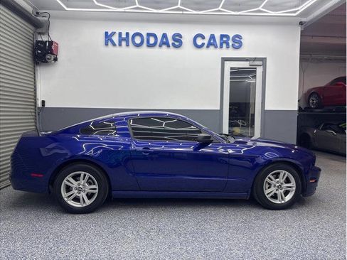 Used 2014 Ford Mustang Coupe w/ Equipment Group 102A RWD image 5