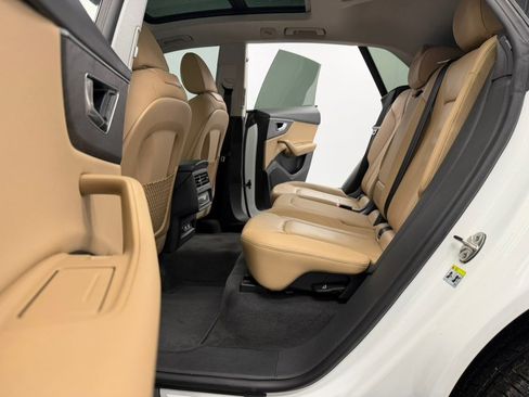 Used 2019 Audi Q8 Premium w/ Convenience Package image 34