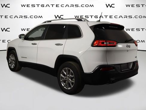 Used 2018 Jeep Cherokee Latitude Plus image 40
